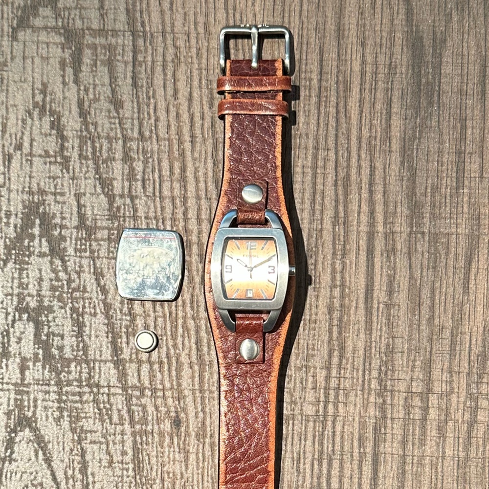 Fossil Watch - Picture 3 of 4